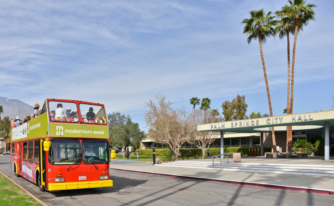 A tour bus in Palm Springs during Modernism Week