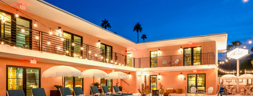 The Stardust Hotel Palm Springs at night